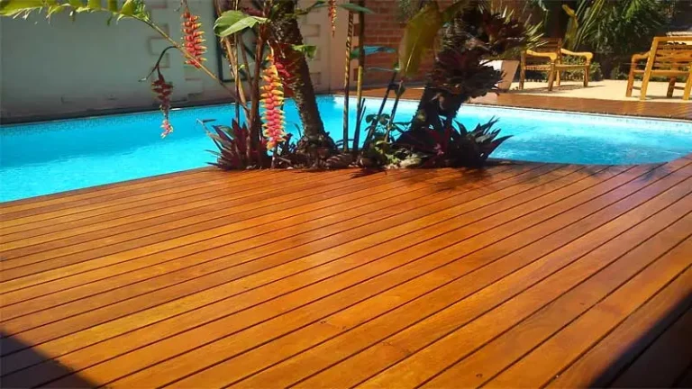 decking-kayu-kolam-renang (1)